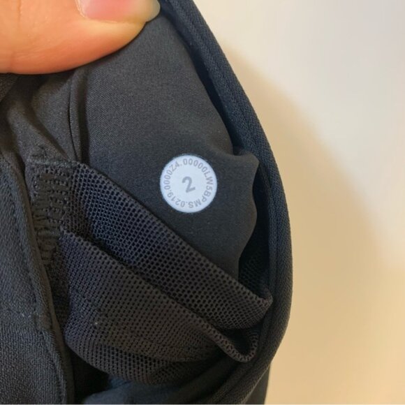 Lululemon On The Fly Pant Woven 27" Black Size 2 - Picture 6 of 7